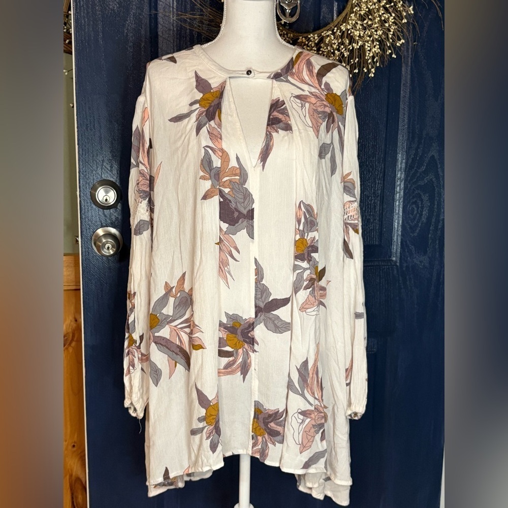 Free People Floral Print Tunic Top - Cream and Pink